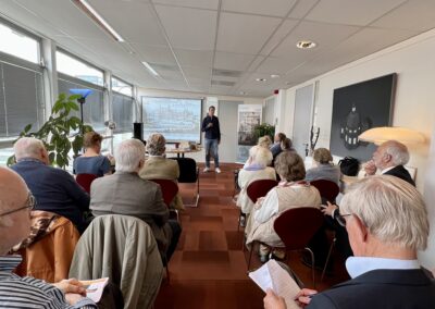 Opening van de conferentie door de dagvoorzitter, drs. J.H. van der Wal